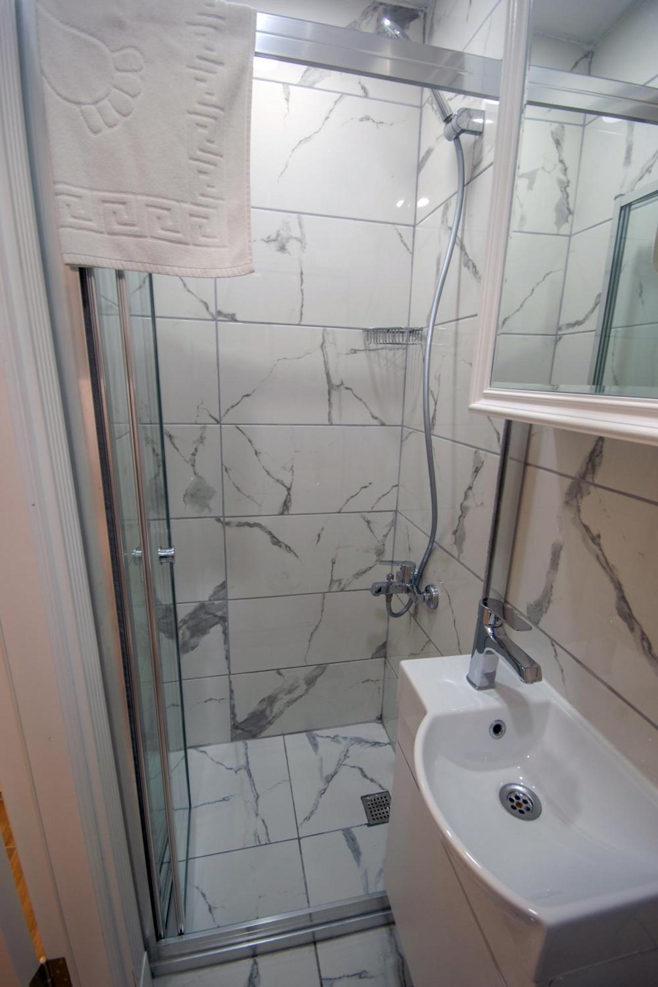 Iq Hotel Beyoglu イスタンブール エクステリア 写真