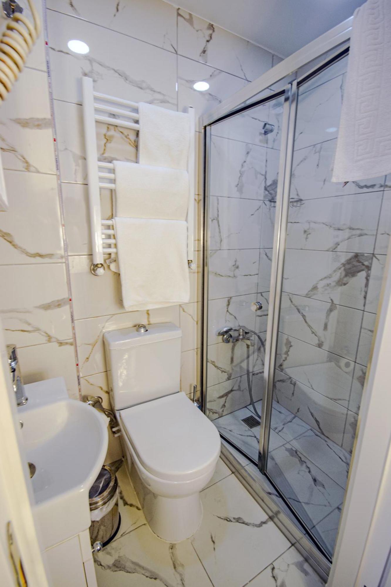 Iq Hotel Beyoglu イスタンブール エクステリア 写真